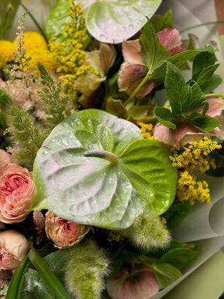 Small bouquet of flowers