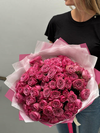 bouquet-of-hot-pink-garden-spray-roses-black-orchid-flowers-4 - Black Orchid Flowers