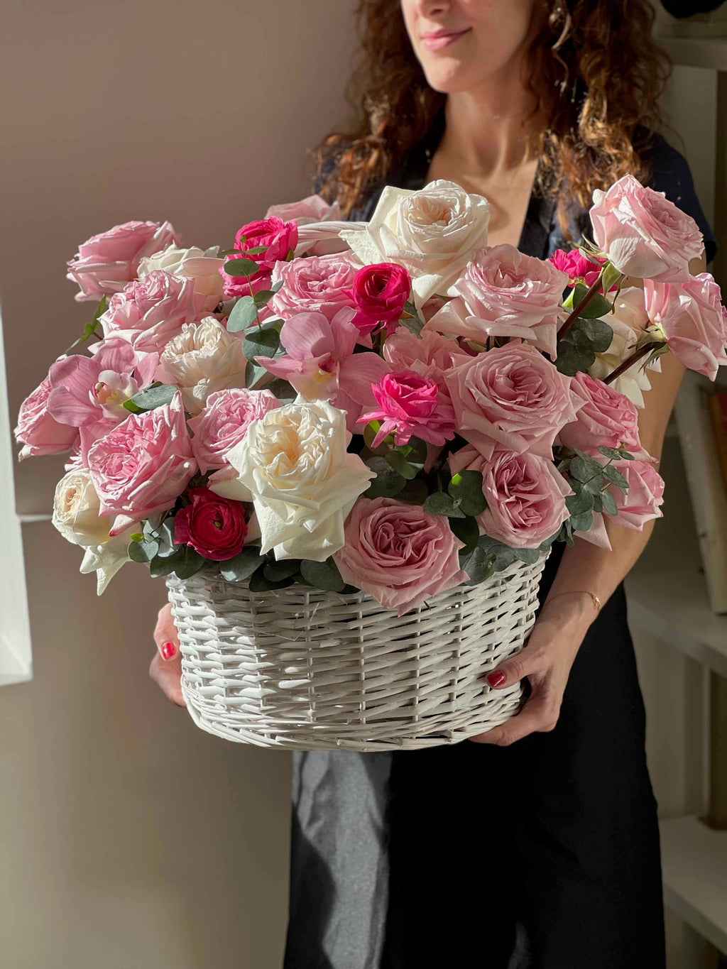 Vanilla & Raspberry Basket | Black Orchid flowers – Black Orchid Flowers